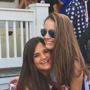 Meet your Posher, Abigail